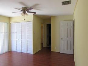 8243 NW 8th Pl, Plantation FL 33324