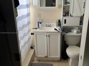 1178 NW 105th Ter, Miami FL 33150
