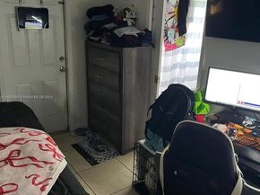 1178 NW 105th Ter, Miami FL 33150