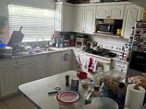 1178 NW 105th Ter, Miami FL 33150