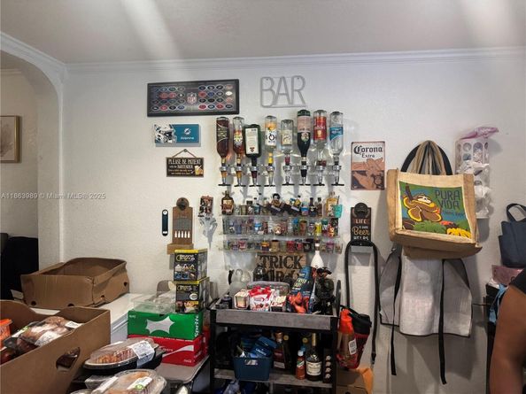 1178 NW 105th Ter, Miami FL 33150