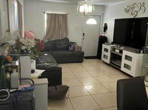 1178 NW 105th Ter, Miami FL 33150