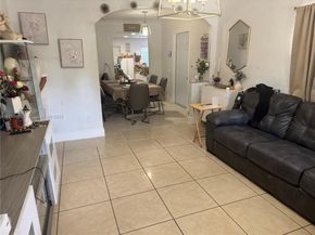 1178 NW 105th Ter, Miami FL 33150