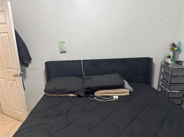 1178 NW 105th Ter, Miami FL 33150