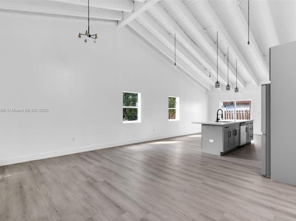 6211 NW 26th Ct, Sunrise FL 33313