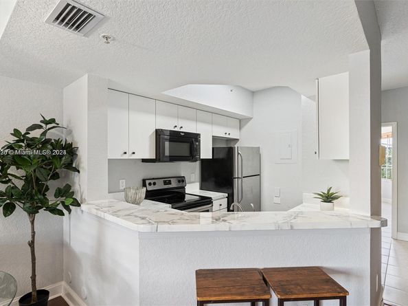 745 SW 148th Ave 804, Sunrise FL 33325