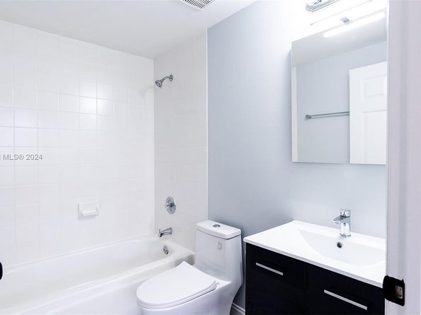 745 SW 148th Ave 804, Sunrise FL 33325