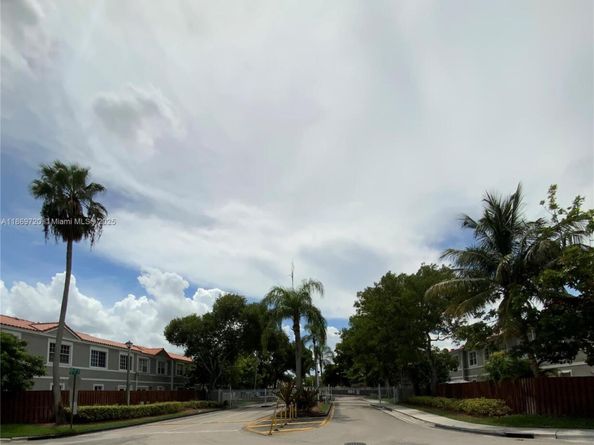 8449 SW 23rd Ct, Miramar FL 33025