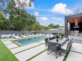76 NW 44th St, Miami FL 33127