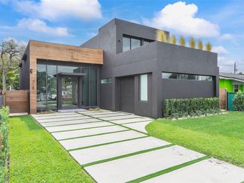 76 NW 44th St