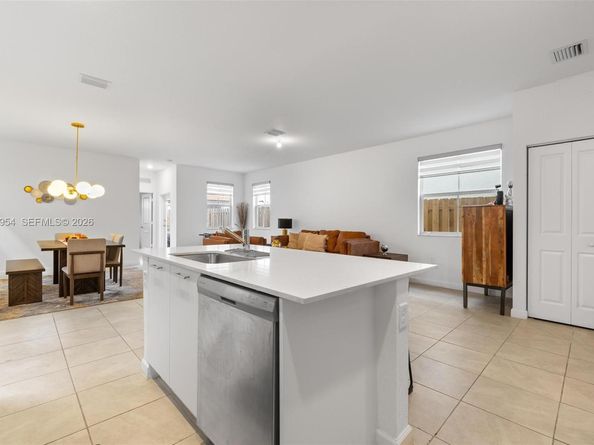 2357 NW 130th St, Miami FL 33167