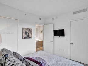 121 NE 34th St 814, Miami FL 33137