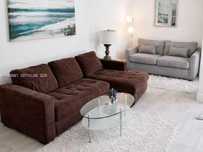 121 NE 34th St 814, Miami FL 33137