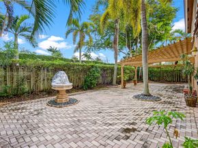 16403 Diamond Head Dr, Weston FL 33331