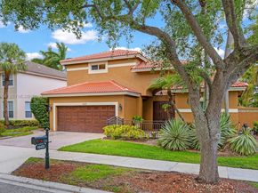 16403 Diamond Head Dr, Weston FL 33331