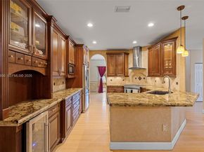 16403 Diamond Head Dr, Weston FL 33331
