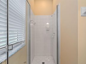 16403 Diamond Head Dr, Weston FL 33331
