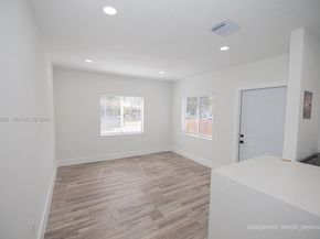 3045 SW 21st St, Miami FL 33145
