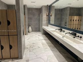 90 SW 3rd Street 1809, Miami FL 33130