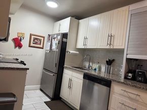2145 Pierce St 113, Hollywood FL 33020