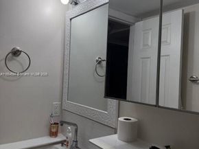 2145 Pierce St 113, Hollywood FL 33020