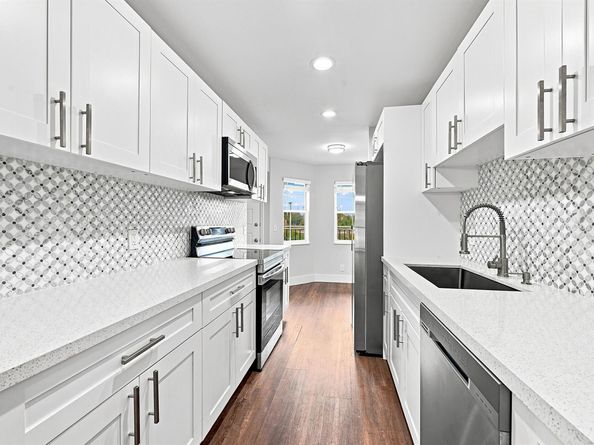 1400 SW 124th Terrace 202Q, Pembroke Pines FL 33027