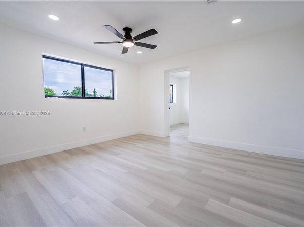 1301 NW 176th Ter, Miami Gardens FL 33169