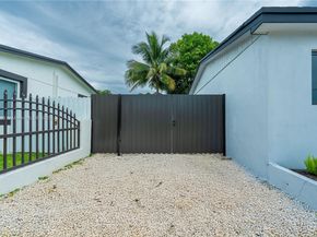 1301 NW 176th Ter, Miami Gardens FL 33169