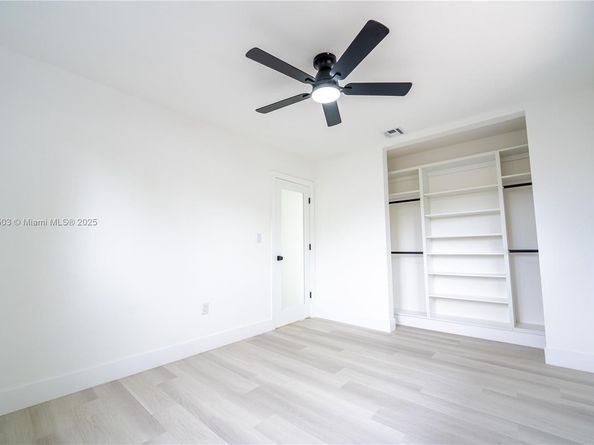 1301 NW 176th Ter, Miami Gardens FL 33169