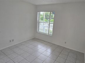 405 S Pine Island Rd 202D, Plantation FL 33324