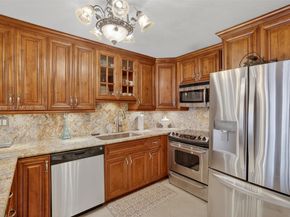 1000 Parkview Dr 806, Hallandale Beach FL 33009