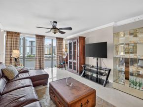 1000 Parkview Dr 806, Hallandale Beach FL 33009