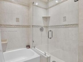 1000 Parkview Dr 806, Hallandale Beach FL 33009