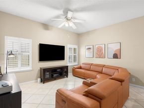 1414 Banyan Way, Weston FL 33327