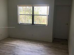 210 Lakeview Dr 207, Weston FL 33326