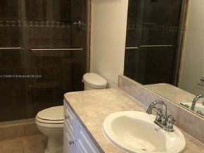 210 Lakeview Dr 207, Weston FL 33326