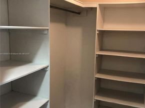 210 Lakeview Dr 207, Weston FL 33326