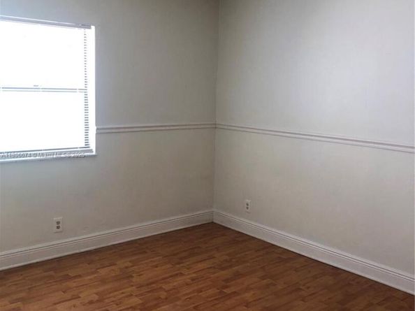 210 Lakeview Dr 207, Weston FL 33326