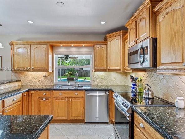 9750 SW 143rd Dr, Miami FL 33176