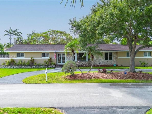9750 SW 143rd Dr, Miami FL 33176