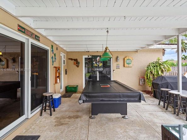9750 SW 143rd Dr, Miami FL 33176