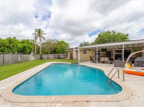 9750 SW 143rd Dr, Miami FL 33176