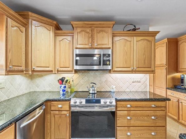 9750 SW 143rd Dr, Miami FL 33176