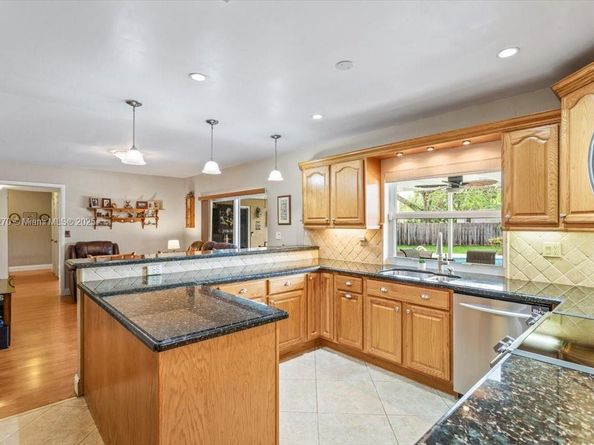 9750 SW 143rd Dr, Miami FL 33176