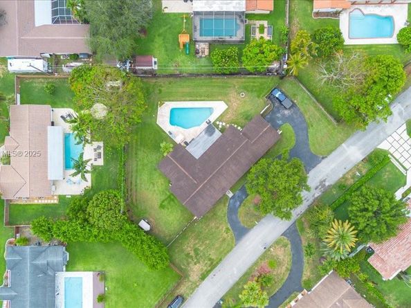 9750 SW 143rd Dr, Miami FL 33176