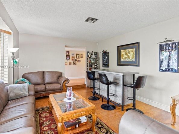 9750 SW 143rd Dr, Miami FL 33176