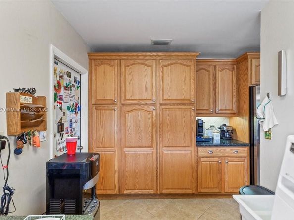 9750 SW 143rd Dr, Miami FL 33176