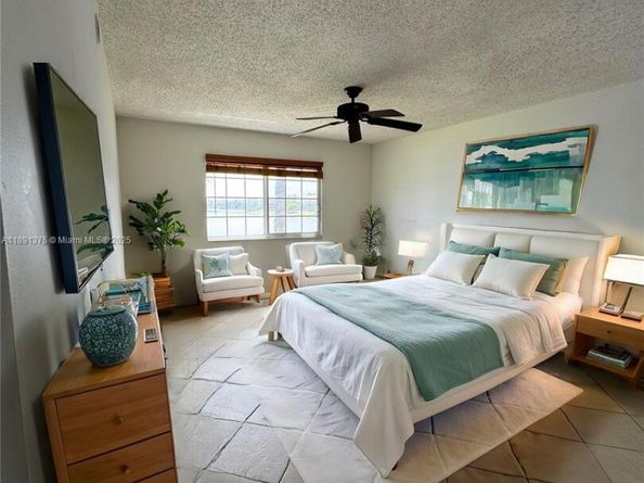 5031 Wiles Rd 202, Coconut Creek FL 33073