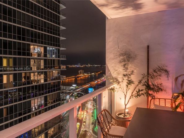 1040 Biscayne Blvd 2905, Miami FL 33132