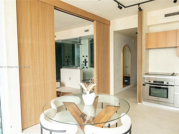 1040 Biscayne Blvd 2905, Miami FL 33132